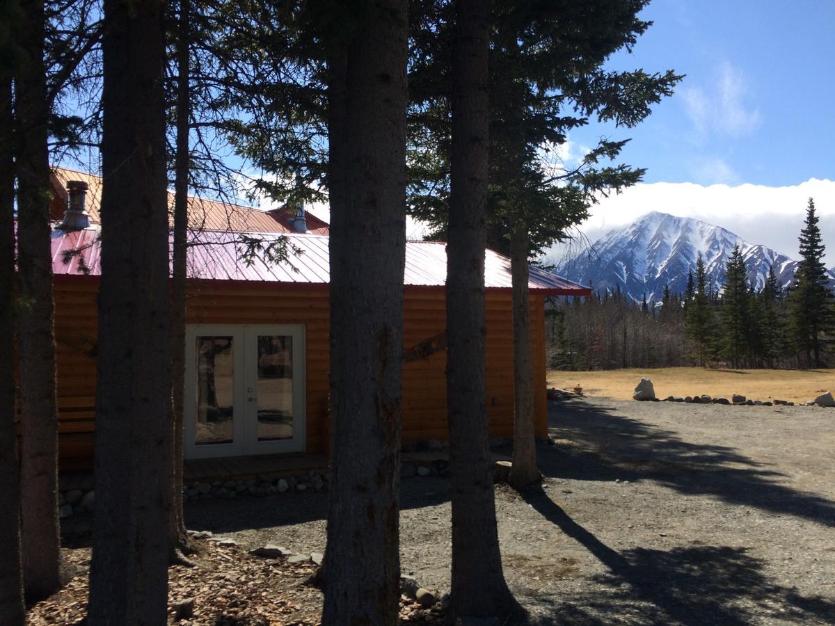Mount Logan Ecolodge Haines Junction Exterior photo