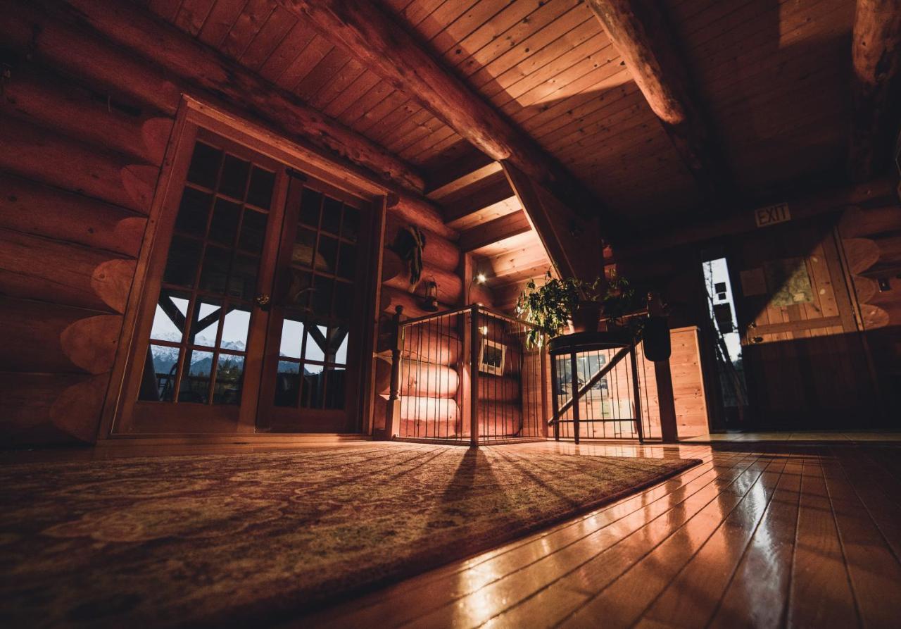 Mount Logan Ecolodge Haines Junction Exterior photo